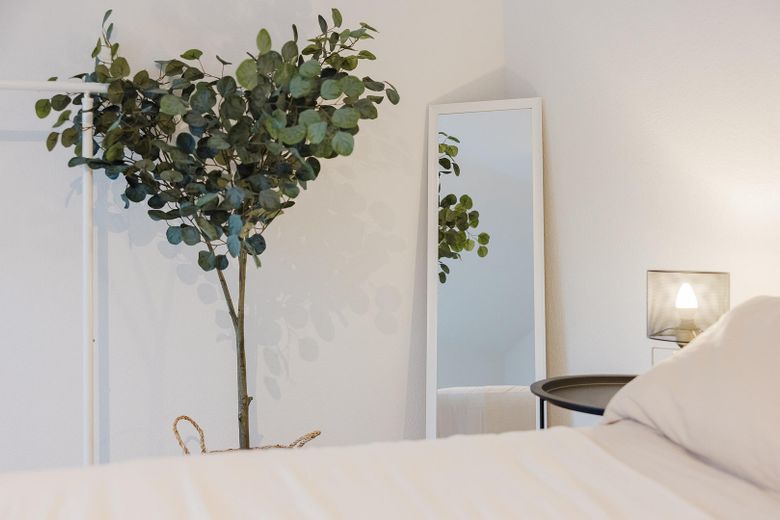 Frisch renovierte und bezugsfertige 3-Zimmerwohnung inkl. Parkplatz und mega Aussicht – Schlafzimmer
