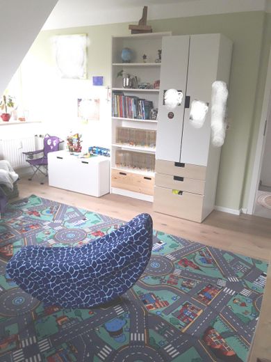 repräsentatives Zweifamilienhaus – Zimmer 2 DG