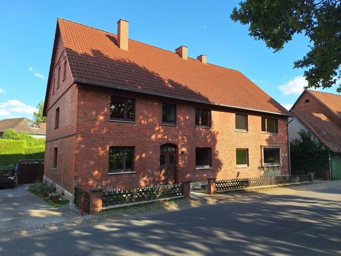 5 Wohnungen. Ca. 323 m² Wohnfläche. Viel Potenzial in Möllenbeck. – Foto 1