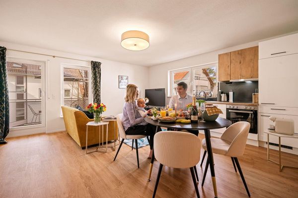 Wohnen auf Zeit am Bodensee: möblierte 1-Zimmer-Wohnung, 1.000 € warm, Strand zu Fuß