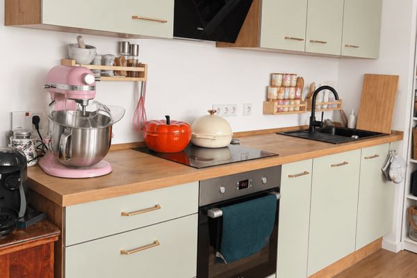 FAMILY APARTMENT WITH FIRST-CLASS FEATURES // 4 rooms, guest WC & parking space in the multi-storey car park