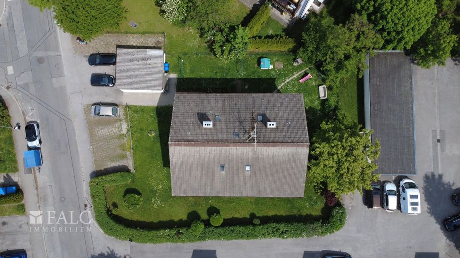 MFH in Weilheim mit 5 Einheiten, guter Vermietbarkeit und Entwicklungsperspektive – Außenansicht