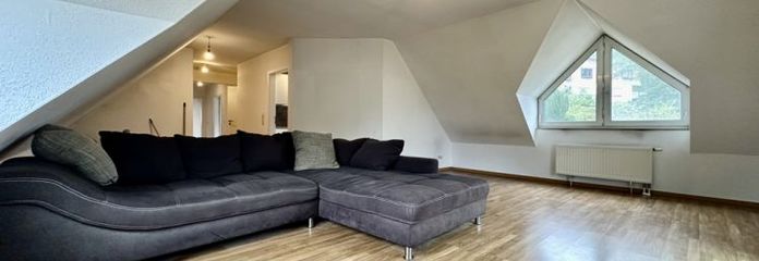 +++ Großzügige 2-Zimmer-Dachgeschosswohnung mit Balkon +++