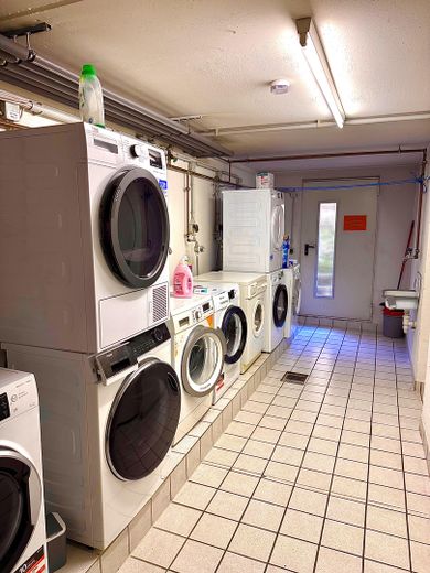 2-Zi Wohnung in Wiesbaden / Dotzheim /Bad/  Terrasse /Einbauküche/ Garage – Foto 1