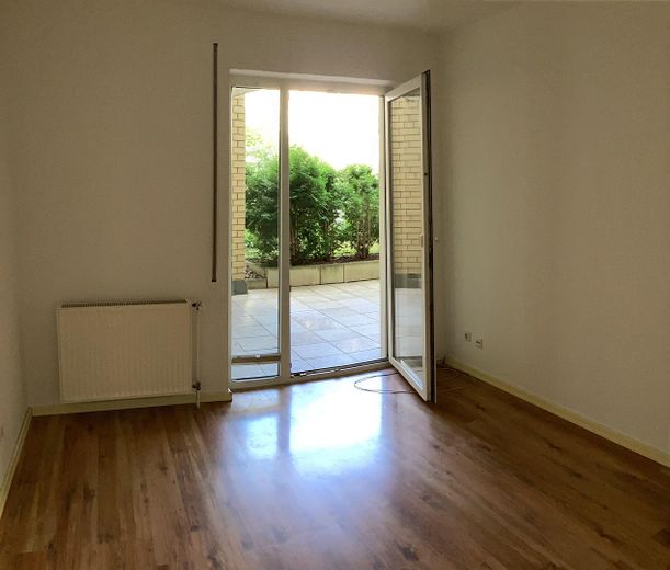 Schlafzimmer, Blick Terrasse