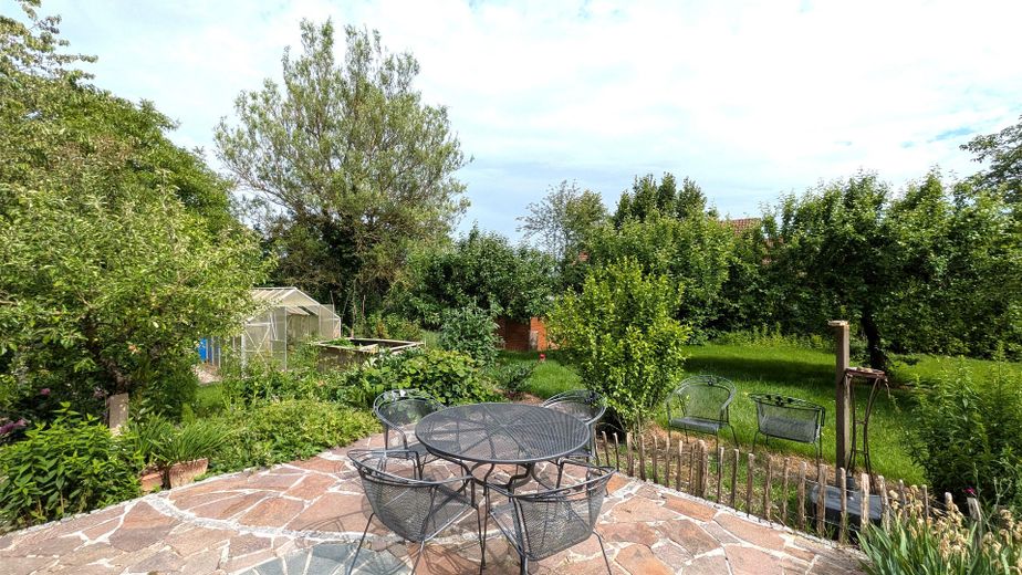 Habiter et travailler sous le même toit – Terrasse links