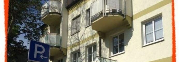 2-Zimmer-Dachgeschosswohnung mit EINBAUKÜCHE in Zwickau-Zentrum zu vermieten!