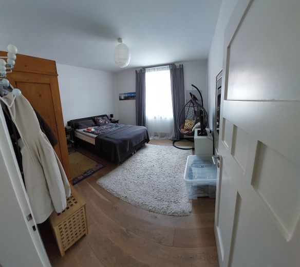 Sehr schönes 3 Fam.- Haus, große Balkone – OG Schlafen