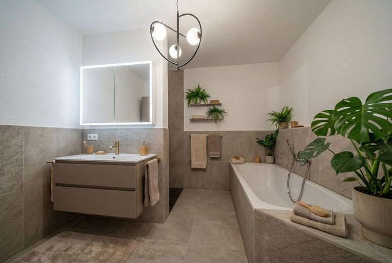 große Gartenwohnung in sonnier S/W Lage NB Erstbezug – Masterbad EG