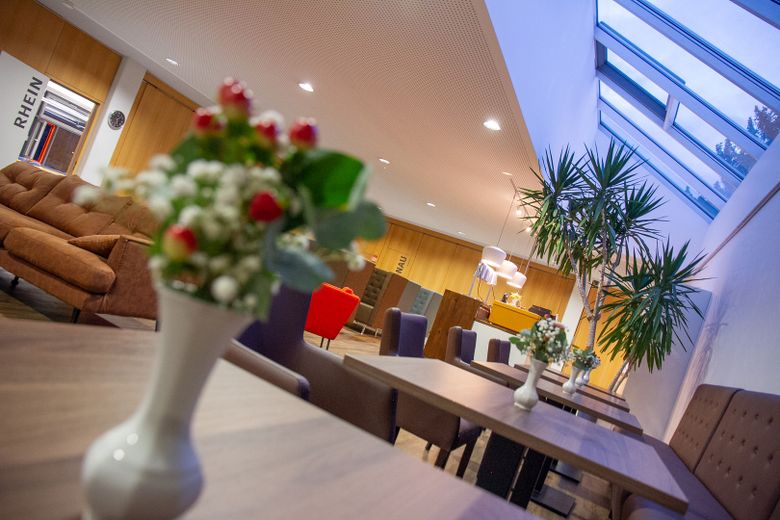 Flexible Coworking-, Büro-, Besprechungs- und Seminarräume zu vermieten! – Loungebereich