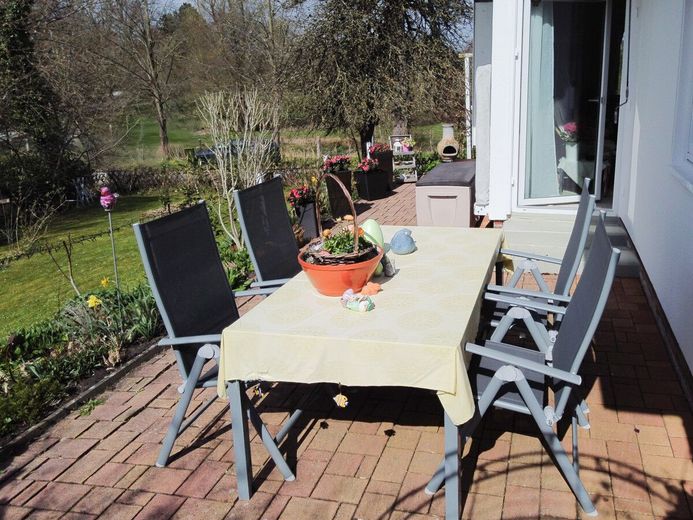 Herz für Ruhe: Vollkeller, Tiefgarage, Heimat! – Terrasse