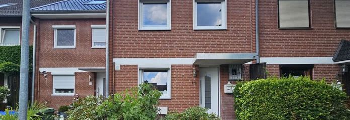 Reihenhaus in ruhiger, zentraler Lage mit viel Platz über 3 Etagen,Terrasse, Balkon, Keller & Garten