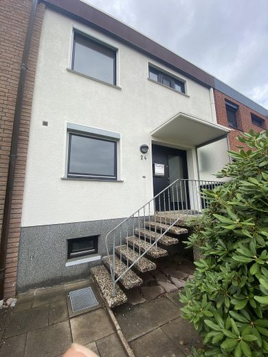 Middelste rijwoning op toplocatie – Foto 1