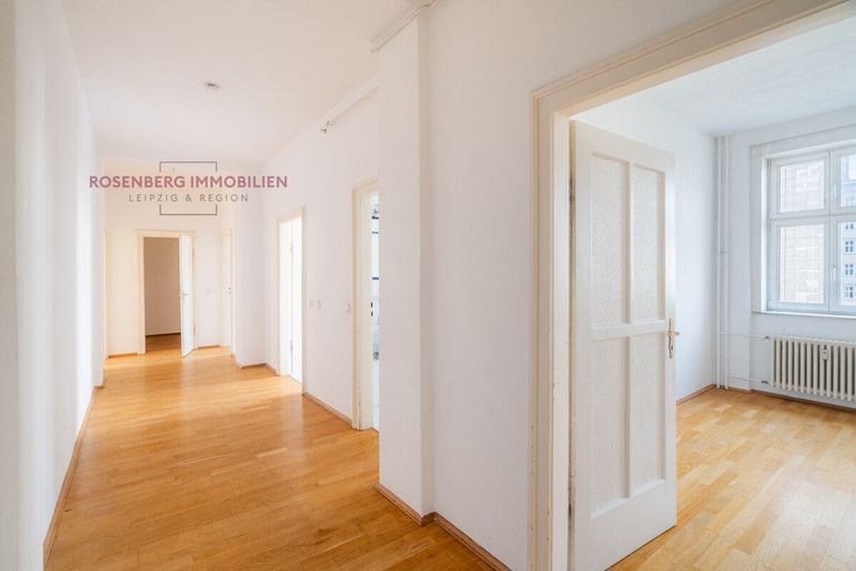 *bezugsfrei* Denkmalgeschützte 3-Zimmer-Wohnung mit Balkon an der Karl-Marx-Allee – Immobilie in Berlin zu verkaufen_3-Raum_Flur