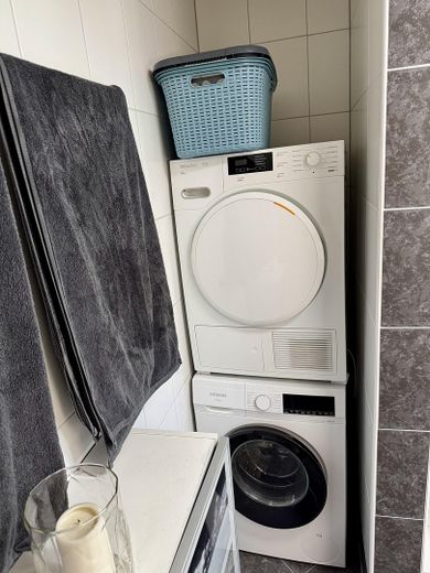 Appartement en duplex avec galerie unique, balcon orienté sud et vue dégagée sur la vallée de la Bibert – Photo 11