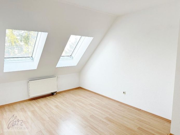 ***HELLE MAISONETTEWOHNUNG MIT BALKON*** individuellem Grundriss und Dachschrägen - Wohncharakter mit Flair in Riesa – Kinderzimmer