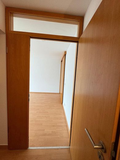 2 Teilmöblierte Zimmer Wohnung mit eigener Garage – Foto 7