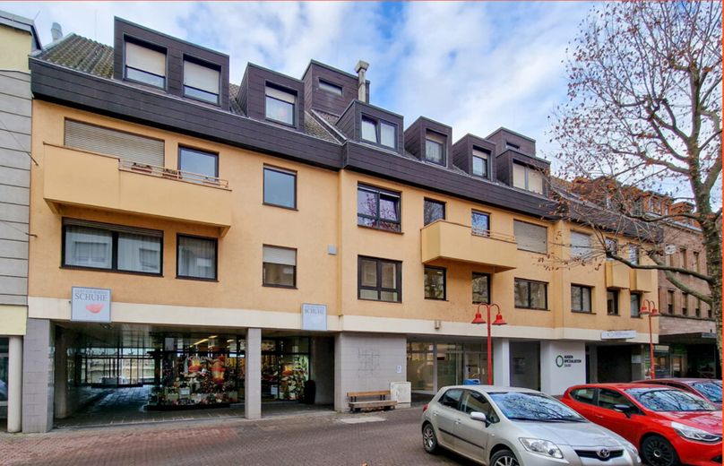 AB SOFORT barrierefrei, rollstuhlger, renov. 3ZKB, n. EBK, Aufzug, Dachloggia, VK City, Nähe Globus, – Außenansicht Gebäude
