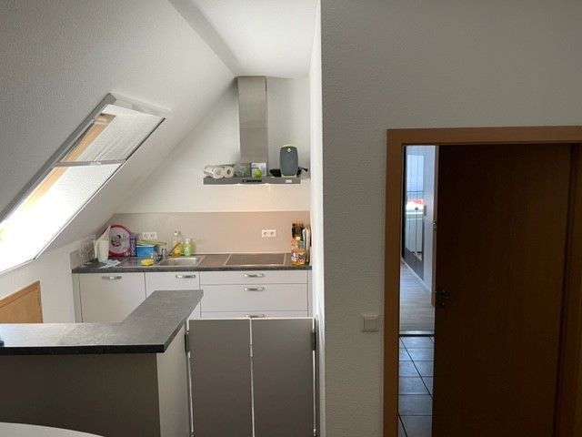 Autarke Business-Residenz NRW in Autobahnnähe: Wo Innovation auf Expansion trifft (PROVISIONSFREI) – Noch ein Bild der Küche im OG