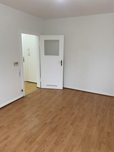 1,5 Zimmer Wohnung, perfekter Schnitt, City / Uni / Zoo/ Park, mit Küche – Schlafzimmer ohne Möbel