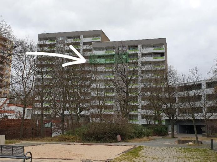 Modernisierte 3-Zimmer ETW 9. OG Balkon abgeschlossener Tiefgaragenstellplatz Darmstadt-Kranichstein – Foto 1