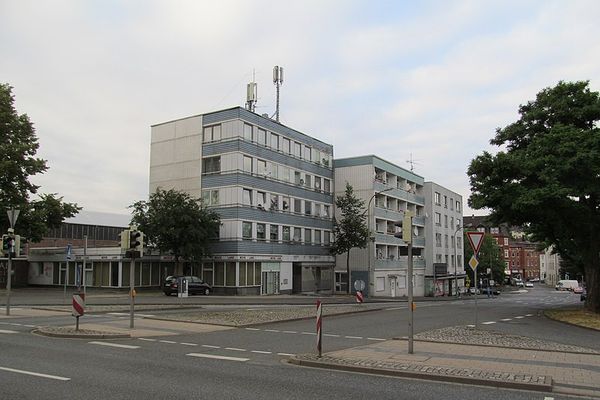 1 Zimmer mit Ladenfenster zum Hinterhof & WC in Kassel Miete oder Mietkauf ab €200 + €222 NK
