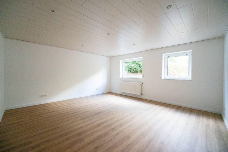 Modernisiertes Zweifamilienhaus mit Einliegerwohnung, neuer Gasheizung & PV Anlage – Foto 13