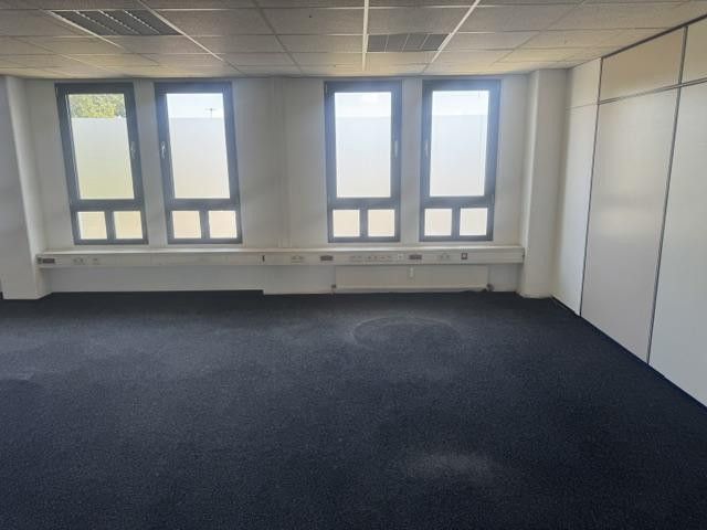 schöne helle Büroflächen Büro Buero 50-500 QM in zentraler Lage mit Parkplätzen und Aufzug – Foto 12