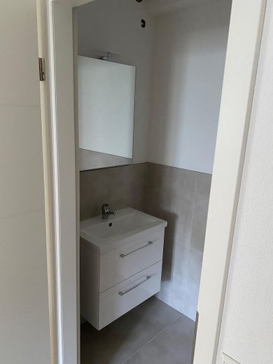 Frisch sanierte 3-Zimmer ETW mit separatem Eingang – Gästebad