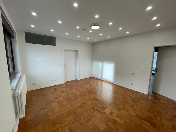 One max. two-person apartment, €980 cold rent, non-smokers, Böblingen centre – Schlafzimmer