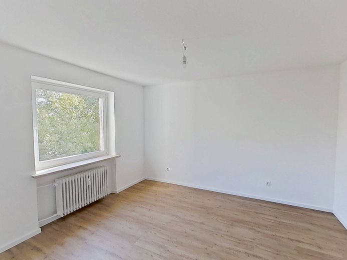 Moderno piso de 2 habitaciones con BALCÓN en una zona residencial tranquila al sur de la ciudad – Ansicht I: Schlafzimmer