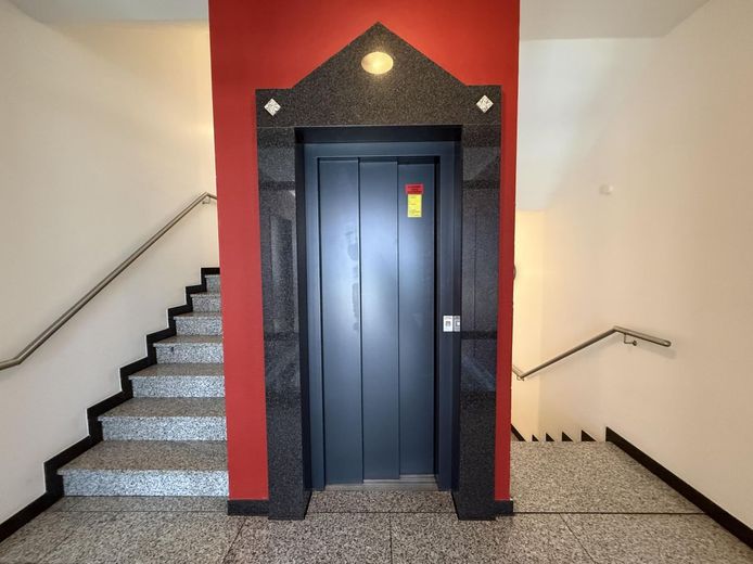 Moderne und funktionale Bürofläche in Köln Dellbrück – Eingangsbereich