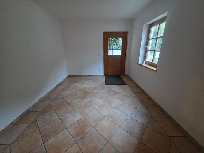 Reihenhaus-Perle nahe Chiemsee &amp; Kampenwand – Eingangsbereich UG
