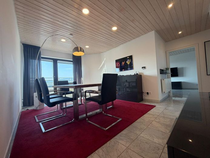 Möblierte Wohnung mit Panoramaterrasse & Weitblick – Esszimmer