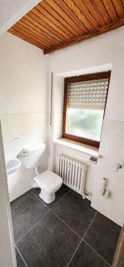 Helle 3-Zimmer-Wohnung mit Balkon und Bergblick – Foto 12