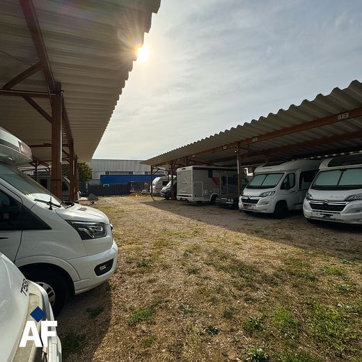 Stellplätze für Fahrzeuge//Wohnmobile//Boote//Maschinen zu vermieten – Foto 1