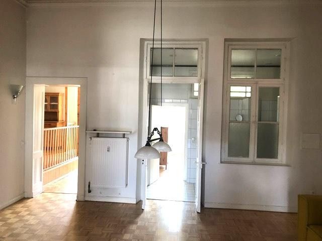 Mehrgenerationenhaus oder Wohnen und Arbeiten in Krefeld-Bockum im Stil der Neorenaissance – Wohnbereich/Schlafzimmer 1. OG