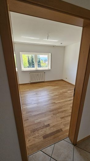 Sonnige 4-Zi mit Balkon + Garage in Ebersteinburg – Foto 5