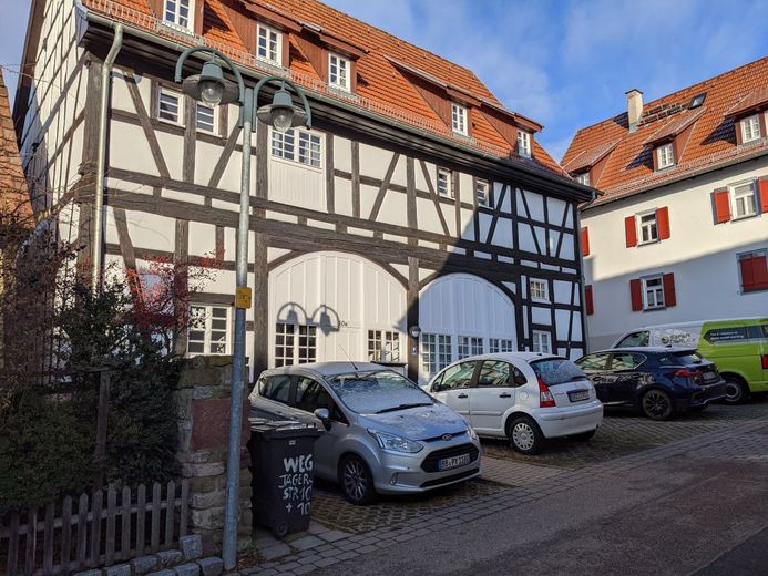 Charmante 2 Zimmer Wohnung – 001-Wohnung rechter Bogen bis zur Ecke
