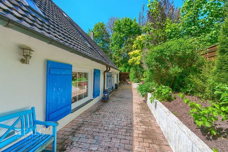 Landhaus am Wasser - inmitten natürlicher Ruhe – Weg zur Haustür