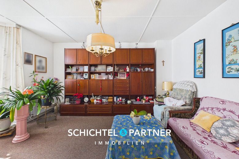 Mitte | Bezugsfrei: Stadtvilla mit 3-Einheiten oder als Einfamilienhaus – S&amp;P | Wohzimmer