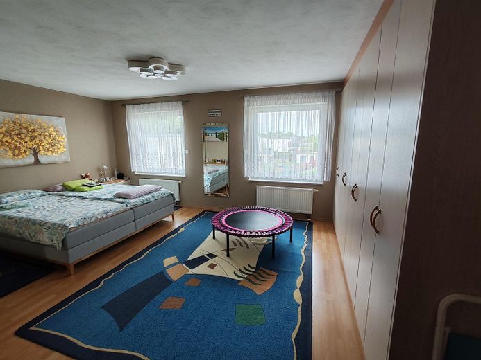 Schlafzimmer 1