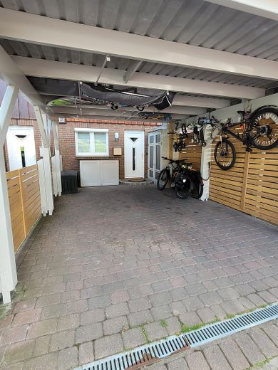 Courtagevrij rijtjeshuis in Kiel-Suchsdorf – Carport