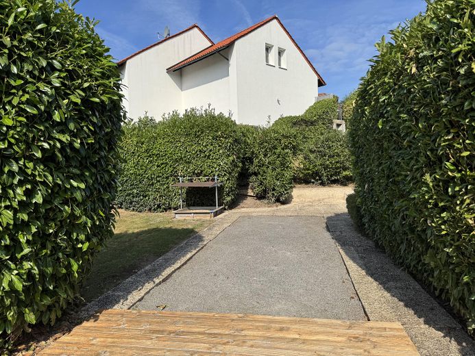 DG Gartenanteil mit Boulebahn