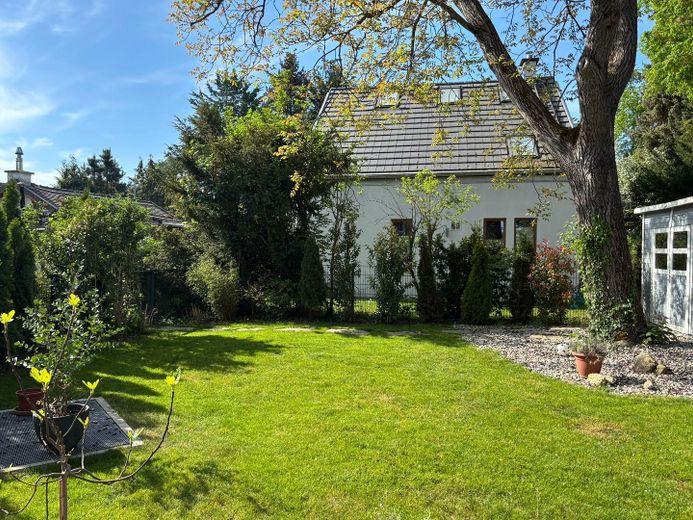 Exklusive 4-Zimmer-Wohnung in München-Obermenzing – Garten WHG 2