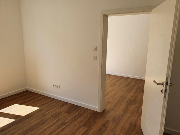 Sehr schöne 2-Zimmer-Wohnung mit Balkon im Herzen von Hofgeismar – Schlafzimmer
