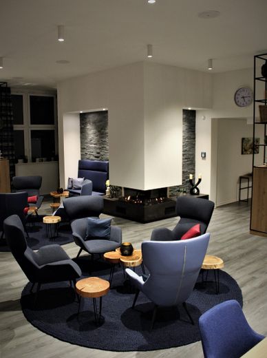 Lobby 2