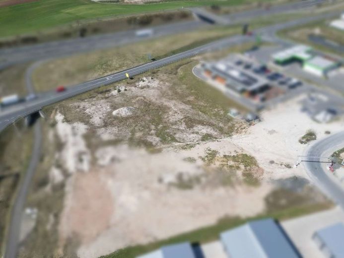 Attraktives Gewerbegrundstück direkt an der A73 – Foto 1