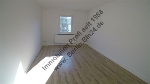 Dachgeschoß+ 3er WG tauglich+ saniert - Mietwohnung – G0126763