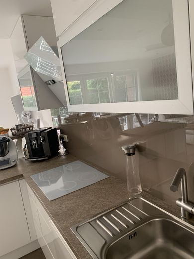 Einbauküche mit Geräten